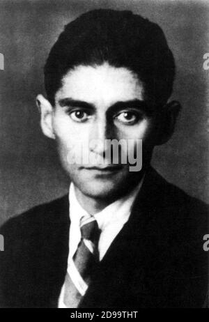 Lo scrittore boemo Franz KAFKA ( 1883 - 1924 ) - SCRITTORE - LETTERATO - LETTERATURA - LETTERATURA - cravatta - colletto - colletto - orecchie a sventola - orecchio - orecchie ---- Archivio GBB Foto Stock