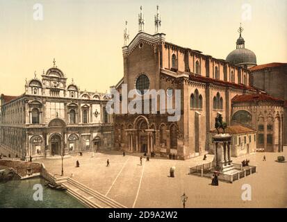 1895 ca. , VENEZIA , ITALIA : Chiesa Santi Giovanni e Paolo e statua di Bartolomeo Colleoni di Verrocchio . Photocrom print colors a cura di Detroit Publishing Co. - VENEZIA - VENETO - ITALIA - FOTO STORICHE - STORIA - GEOGRAFIA - GEOGRAFIA - ARCHITETTURA - ARCHITETTURA - - ARTE - ARTE - statua equestre - statua - CHIESA ---- Archivio GBB Foto Stock