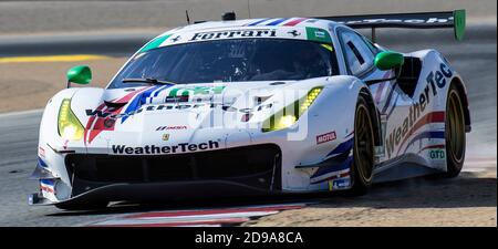 Novembre 01 2020 Monterey, CA, U.S.A. Scuderia corsa n. 63 driver A. Parente/M. Goikhberg entra nella svolta 4 durante il campionato di auto sportive Hyundai Monterey a Weathertech Laguna Seca Monterey, CA Thurman James/CSM Foto Stock