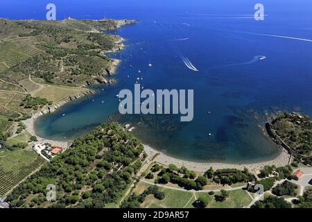 Port-Vendres (Francia meridionale): Veduta aerea della Cove di Paulilles, area protetta sul Mar Mediterraneo, ai piedi del Massiccio degli Alberes. SA Foto Stock