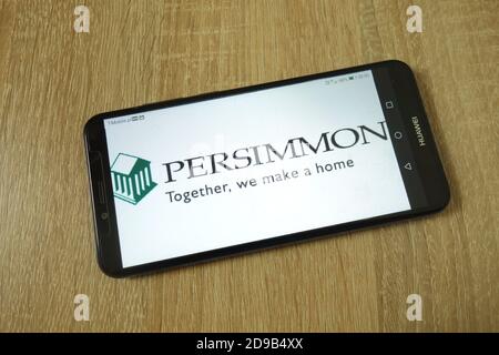 KONSKIE, POLONIA - 11 giugno 2019: Logo aziendale di persimmon plc visualizzato sul telefono cellulare Foto Stock