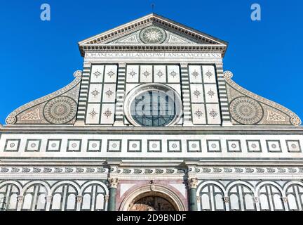 Firenze - 13 febbraio 2019: Basilica di Santa Maria Novella, particolare della facciata Foto Stock