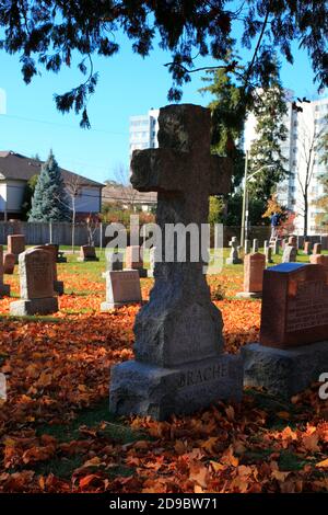 Croce pietra tombale Foto Stock