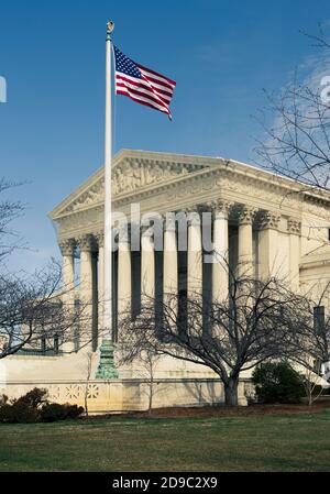 Facciata della Corte Suprema degli Stati Uniti a Washington DC, Stati Uniti d'America. La corte è nelle notizie per molte cause di elezione Foto Stock