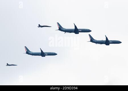 Gli aerei dell'aeronautica messicana sono visti nella parata militare del 16. Questa parata è in commemorazione dell'anniversario dell'indipendenza del Messico´s Foto Stock