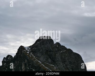 La montagna chiamata Aggenstein nelle alpi bavaresi vicino al La frontiera per l'Austria è alta quasi 2000 metri Foto Stock