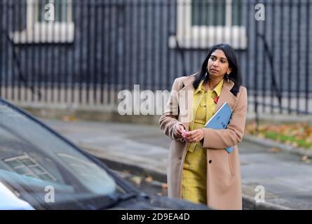 Suella Braverman QC MP (avvocato generale) a Downing Street dopo una riunione del gabinetto, novembre 2020 Foto Stock