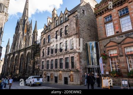 The Witchery by the Castle in cima al Royal Mile nella città vecchia di Edimburgo, Scozia, Regno Unito Foto Stock