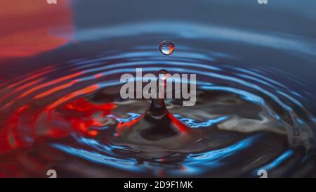 Goccia d'acqua, colpo vicino di goccia d'acqua Foto Stock