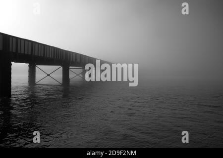 Foto in bianco e nero del ponte di shoreham Foto Stock