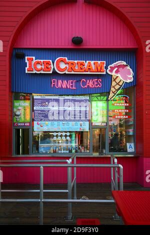 negozio di gelati colorato Foto Stock