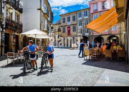 Le vivaci strade della città vecchia. Plaza del campo. Lugo, Galizia, Spagna, Europa Foto Stock