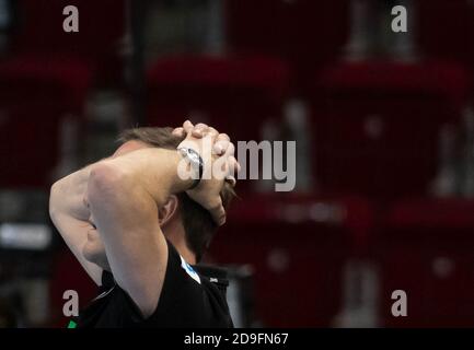 Duesseldorf, Germania. 05 novembre 2020. Pallamano: Qualificazione al Campionato europeo, Germania - Bosnia-Erzegovina, 2° turno di qualificazione, Gruppo 2, 1° giorno di gara nel Duomo ISS: Allenatore nazionale tedesco Alfred Gislason. Credit: Bernd Thissen/dpa/Alamy Live News Foto Stock