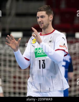 Duesseldorf, Germania. 05 novembre 2020. Pallamano: Qualificazione al Campionato europeo, Germania - Bosnia-Erzegovina, 2° turno di qualificazione, Gruppo 2, 1° giorno di partita nel Duomo ISS: Hendrik Pekeler in Germania. Credit: Bernd Thissen/dpa/Alamy Live News Foto Stock