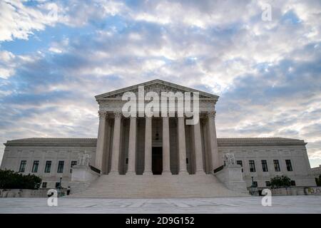 La Corte Suprema degli Stati Uniti a Washington, DC, USA, 01 ottobre 2020. Il Senato americano continua a incontrare il candidato della Corte Suprema americana Amy Coney Barrett prima delle sue audizioni di conferma più avanti nel mese. Credit: Alex Edelman/The Photo Access Foto Stock