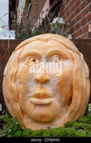 KLAISTOW, GERMANIA - 22 OTTOBRE 2020: La più grande mostra di zucca di Berlino-Brandeburgo nel 2020 è a tema Pumpkin, Fables e Fantasia. Fantastico pumpki Foto Stock