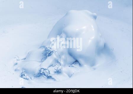 Sculture di fango bollente in Hverir area geotermica, Islanda Foto Stock