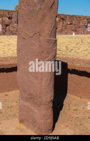 Estela Descabezado, sito archeologico Tiwanaku o Tiahuanaco, patrimonio mondiale dell'UNESCO, Altiplano, la Paz, Bolivia, America Latina Foto Stock