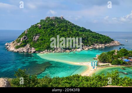 Scatto areale della bella isola di Koh Nang Yuan Thailandia Foto Stock