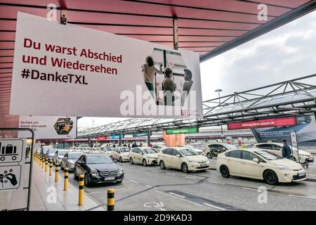 Abschied von Flughafen Tegel otto Lilienthal in Berlin , TXL , letzer Flug am 8. Novembre 2020 mit der Air France nach Parigi. Am 31.10. soll der neue Foto Stock