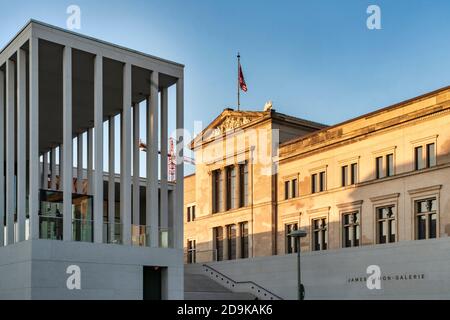 Pergamonmuseum , James Simon Galerie, Architekt David Chipperfield, neues Besucherzentrum am Kupfergraben, Eingang zum Pergamonmuseum, Museumsinsel, Foto Stock