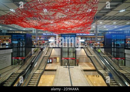 Flughafen Berlino Brandenburgo BER. Inbetriebnahme des BER, Terminal 1, em. 31. Ottobre 2020 wurde das neue Terminal 1 des Flughafens Berlino Brandenburgo Foto Stock