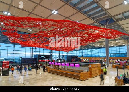 Flughafen Berlino Brandenburgo BER. Inbetriebnahme des BER, Terminal 1, em. 31. Ottobre 2020 wurde das neue Terminal 1 des Flughafens Berlino Brandenburgo Foto Stock