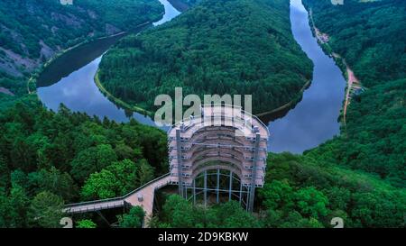 Treetop Walk Saarschleife sul Saarschleife vicino a Mettlach, Saarland, Germania Foto Stock