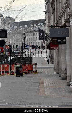 Regent Street, Londra, Regno Unito. 6 novembre 2020. Blocco 2. Strade tranquille nel West End di Londra. Credit: Matthew Chpicle/Alamy Live News Foto Stock