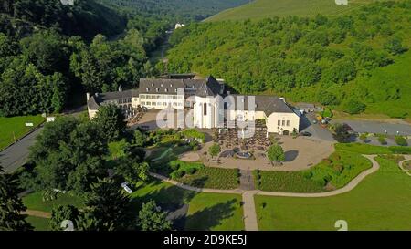 Monastero di Machern vicino a Zeltingen-Rachtig, Valle della Mosella, Renania-Palatinato, Germania Foto Stock