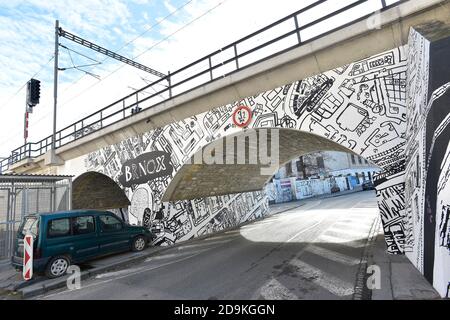 Brno, Repubblica Ceca. 05 novembre 2020. Il Brnox, un progetto di arte sociale di Katerina Seda in via Vlhka a Brno, Repubblica Ceca, il 5 novembre 2020. Seda si è concentrata sulla vita quotidiana nel quartiere della città di Brno chiamato Bronx, abitata da romeni e poveri in generale. Credit: Vaclav Salek/CTK Photo/Alamy Live News Foto Stock