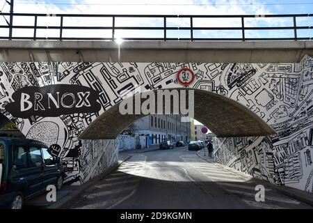 Brno, Repubblica Ceca. 05 novembre 2020. Il Brnox, un progetto di arte sociale di Katerina Seda in via Vlhka a Brno, Repubblica Ceca, il 5 novembre 2020. Seda si è concentrata sulla vita quotidiana nel quartiere della città di Brno chiamato Bronx, abitata da romeni e poveri in generale. Credit: Vaclav Salek/CTK Photo/Alamy Live News Foto Stock