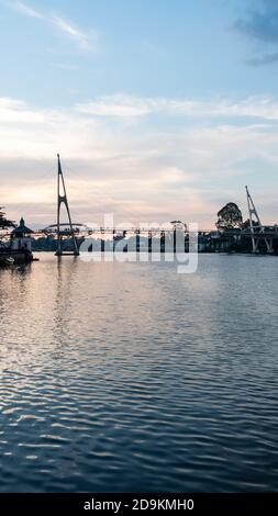 Darul Hana Bridge, kuching, durante il tramonto Foto Stock