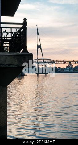 Darul Hana Bridge, kuching, durante il tramonto Foto Stock