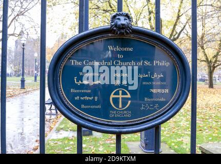 Benvenuti a firmare presso la Cattedrale di St. Philip, Birmingham, Inghilterra, Regno Unito Foto Stock