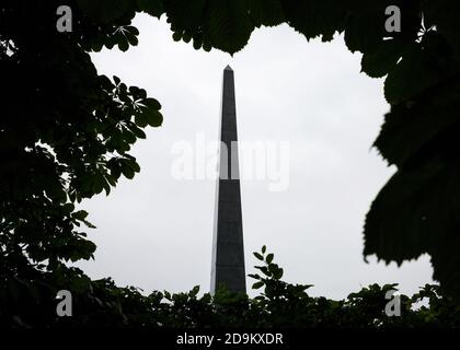 KIEV, UCRAINA - 22 giu 2015: Monumento di gloria eterna alla Tomba del Milite Ignoto nel Parco della Gloria a Kiev Foto Stock