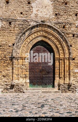 Italia Calabria Parco Nazionale Aspromonte - Gerace Chiesa di San Francesco D'Assisi - porta Foto Stock