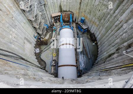 La nuova costruzione della rete fognaria di Berna, la rete fognaria di Berna, appartenente al sistema fluviale Emscher, era in precedenza una rete fognaria aperta, sopra terra, la conversione Emscher, Essen, Ruhr, Nord Reno-Westfalia, Germania Foto Stock