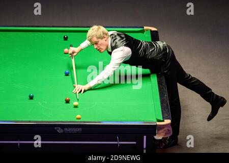 MILTON KEYNES, REGNO UNITO. 06 novembre 2020. Neil Robertson durante il giorno 1 Semifinali di 2020 888Sport campione di campioni snooker alla Marshall Arena Venerdì 06 novembre 2020 a MILTON KEYNES, INGHILTERRA. Credit: Taka G Wu/Alamy Live News Foto Stock