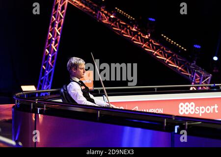 MILTON KEYNES, REGNO UNITO. 06 novembre 2020. Neil Robertson durante il giorno 1 Semifinali di 2020 888Sport campione di campioni snooker alla Marshall Arena Venerdì 06 novembre 2020 a MILTON KEYNES, INGHILTERRA. Credit: Taka G Wu/Alamy Live News Foto Stock