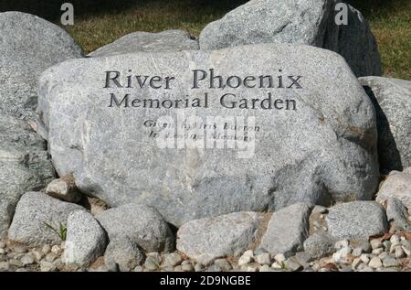 Arcadia, California, USA 4 novembre 2020 UNA visione generale dell'atmosfera del River Phoenix Memorial Garden presso il Methodist Hospital a 300 W. Huntington Drive il 4 novembre 2020 ad Arcadia, California, USA. Foto di Barry King/Alamy Stock foto Foto Stock