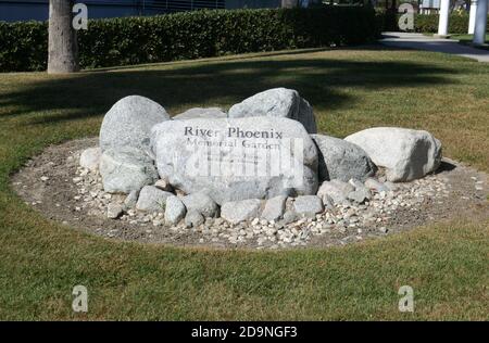 Arcadia, California, USA 4 novembre 2020 UNA visione generale dell'atmosfera del River Phoenix Memorial Garden presso il Methodist Hospital a 300 W. Huntington Drive il 4 novembre 2020 ad Arcadia, California, USA. Foto di Barry King/Alamy Stock foto Foto Stock