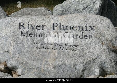 Arcadia, California, USA 4 novembre 2020 UNA visione generale dell'atmosfera del River Phoenix Memorial Garden presso il Methodist Hospital a 300 W. Huntington Drive il 4 novembre 2020 ad Arcadia, California, USA. Foto di Barry King/Alamy Stock foto Foto Stock