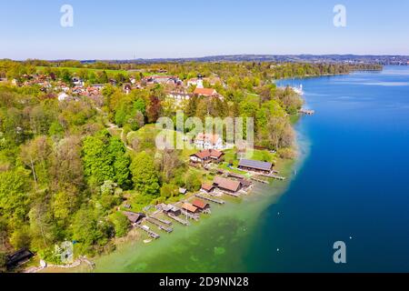 Boathouses sul lago Starnberg, Bernried, Fünfseenland, immagine drone, alta Baviera, Baviera, Germania Foto Stock
