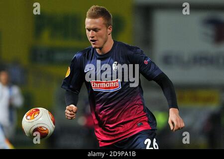 Liberec, Repubblica Ceca. 28 Nov 2013. The European Football League, FC Slovan Liberec vs SC Freiburg, 1:2, Liberec, Repubblica Ceca, giovedì 28 novembre 2013. Nicolai Larenzoni di SC Freiburg durante la UEFA Europa League. /PSPA/Slavek Ruta *** Local Caption Credit: Slavek Ruta/ZUMA Wire/Alamy Live News Foto Stock