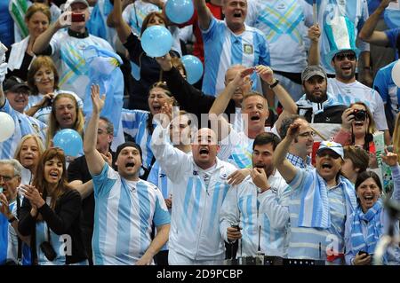 Praga, Repubblica Ceca. 13 Settembre 2013. SEMIFINALE COPPA DAVIS, Repubblica Ceca vs Argenina, 13 - 15 settembre 2013, Praga, Repubblica Ceca. Argentina tifosi in Davis Cup semifinale tra Repubblica Ceca e Argentina a Praga, 13 settembre, 2013./PSPA/Slavek Ruta *** Local Caption Credit: Slavek Ruta/ZUMA Wire/Alamy Live News Foto Stock