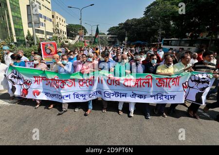 Dhaka, Bangladesh - 07 novembre 2020: I membri del Bangladesh indù buddista Christian Unity Council si radunano contro la violenza comunitaria mentre vengono lanciati Foto Stock