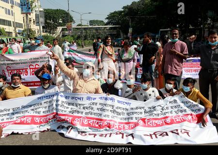 Dhaka, Bangladesh - 07 novembre 2020: I membri del Bangladesh indù buddista Christian Unity Council si radunano contro la violenza comunitaria mentre vengono lanciati Foto Stock