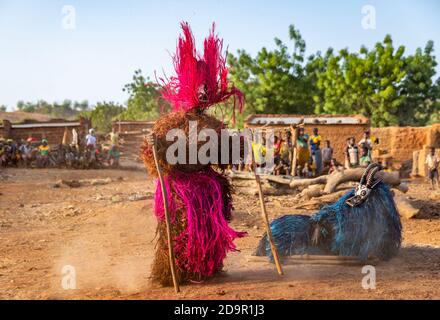 Danze con maschere animali del popolo BWA, Burkina Faso Foto Stock