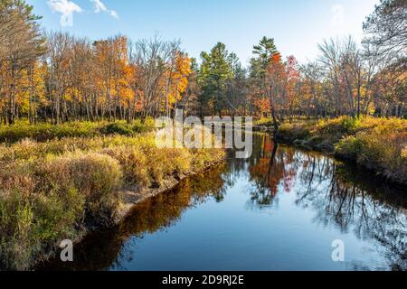 Il fiume Millers nell'area ricreativa del lago Dennison a Winchendon, Massachusetts Foto Stock